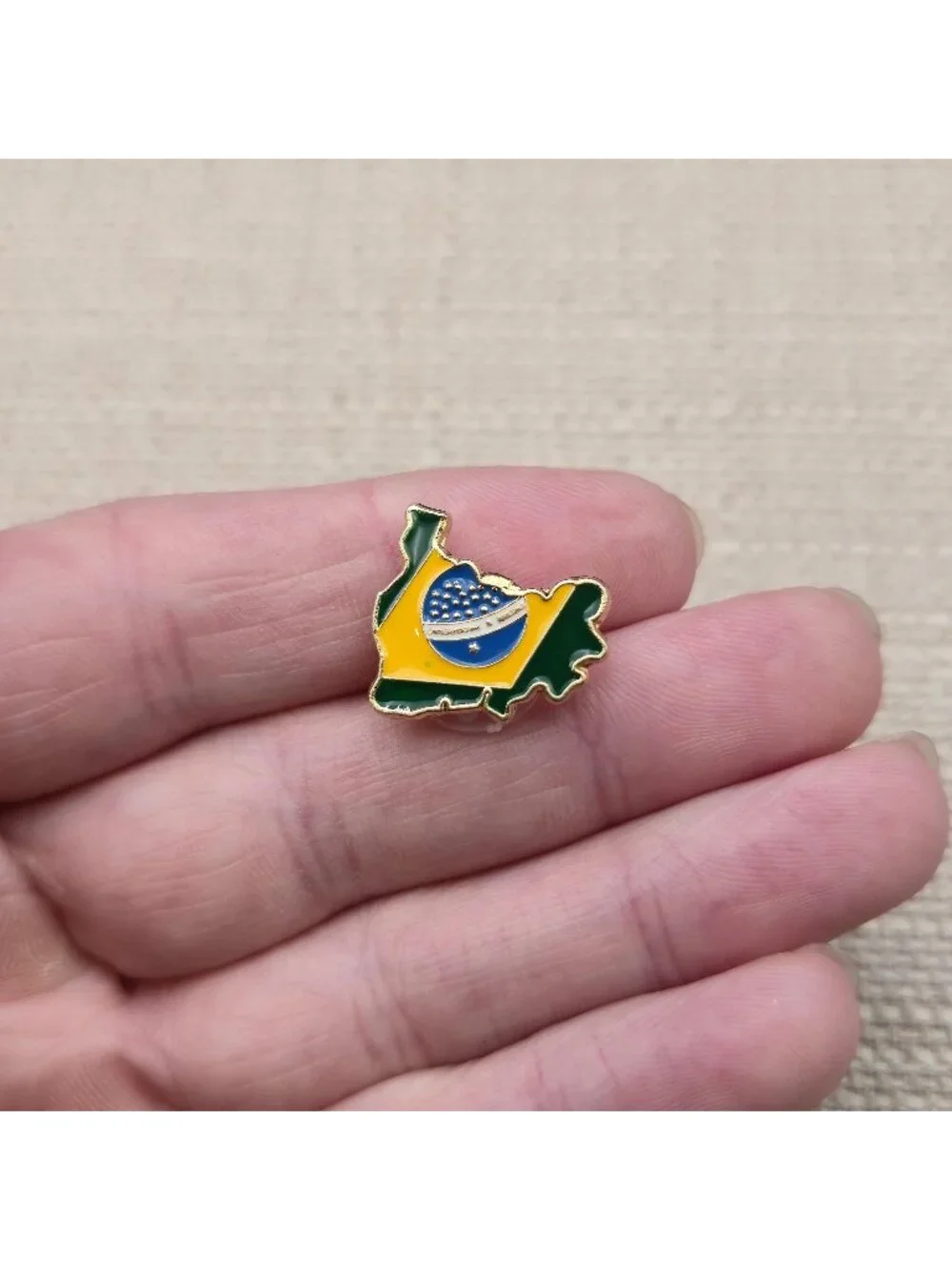 Vintage Brazil Map Outline National Flag Travel Souvenir Enamel Lapel Pin A8770